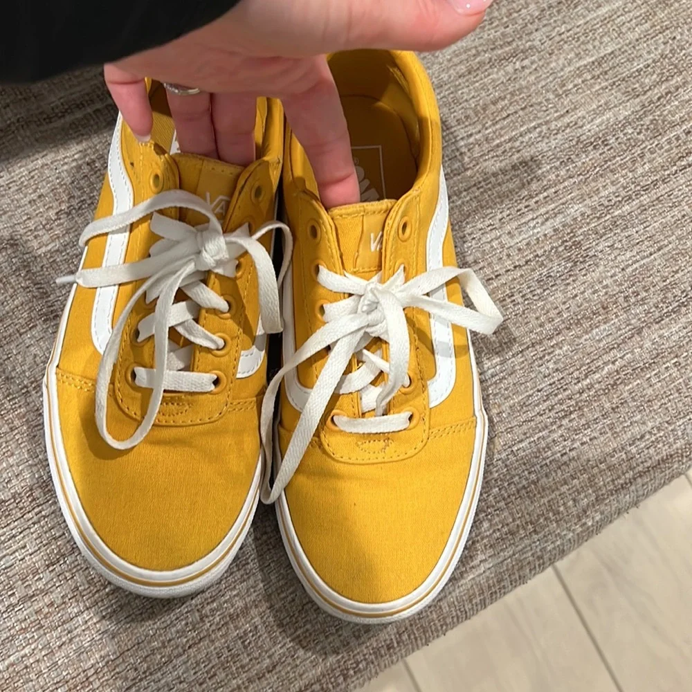 Vans - Picture 2 of 3